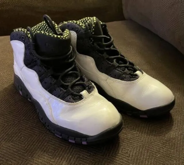 Cute nike jordan retro 10 style 487212-120 girls 2y nice condition