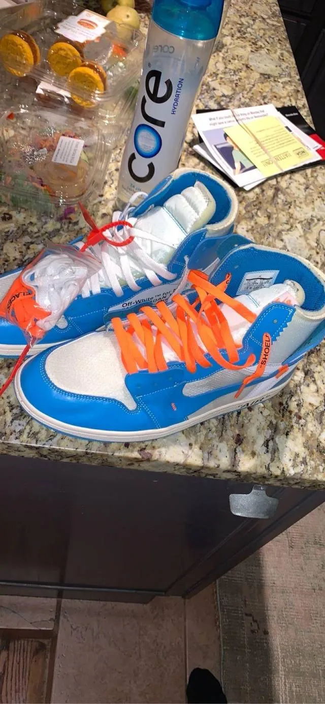 Jordan 1 off white nike unc