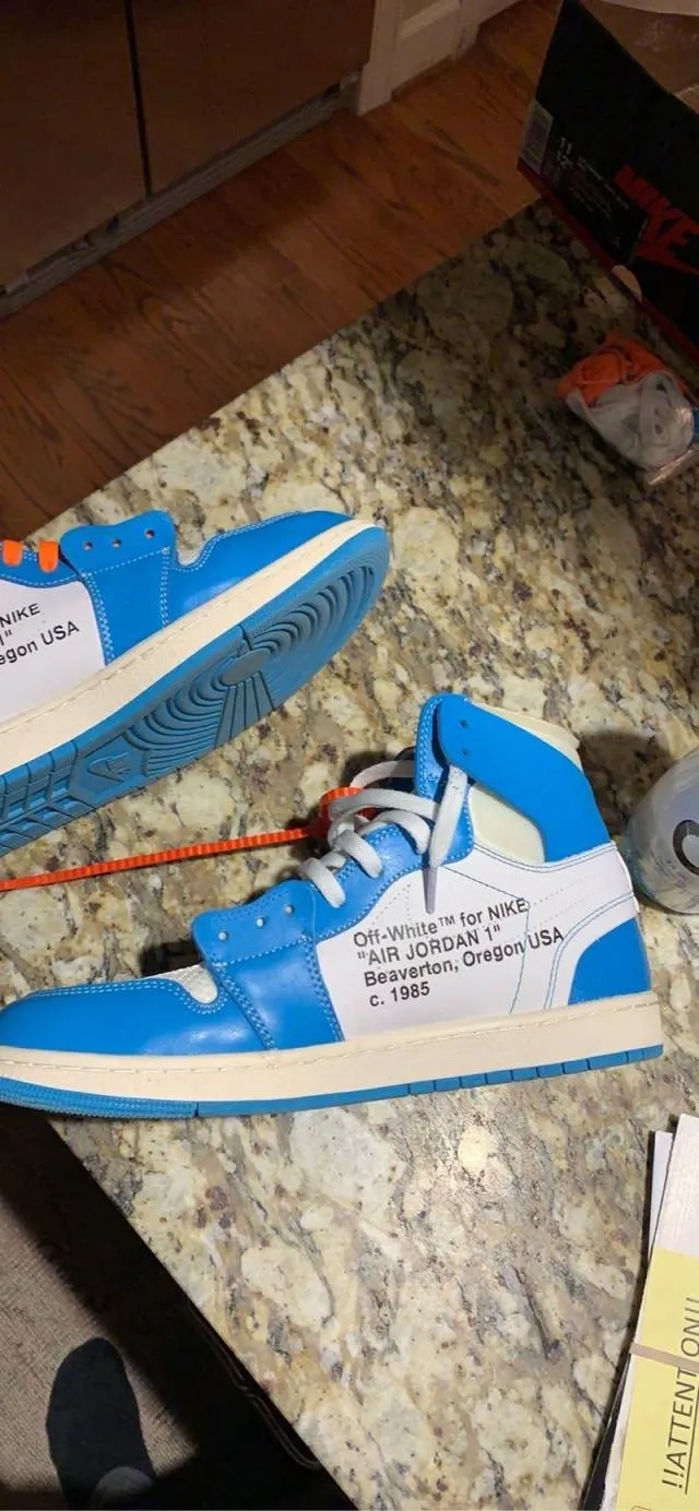 Jordan 1 off white nike unc