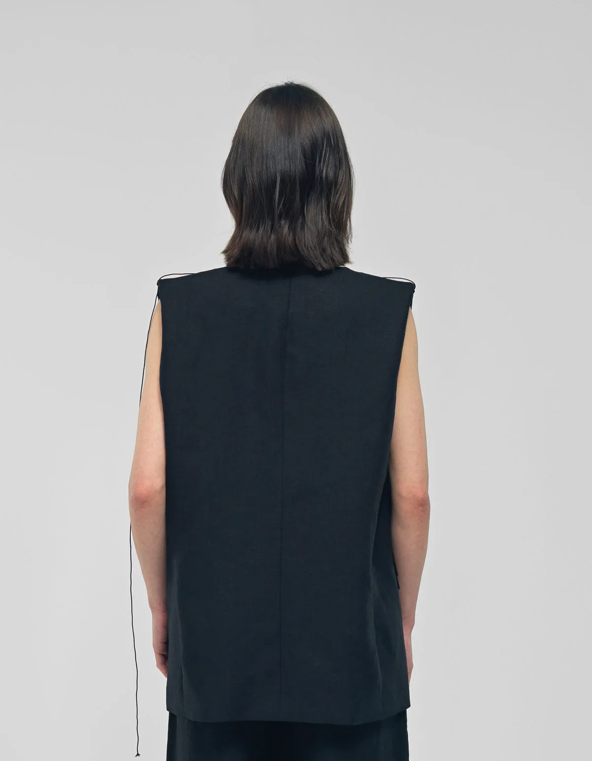 Maet Meilani Linen Vest - Black