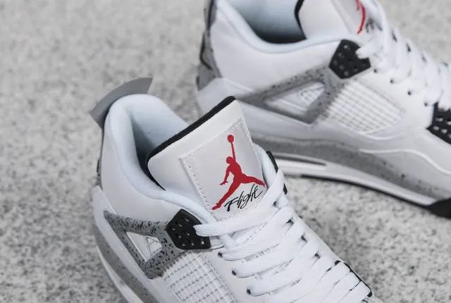 Nike jordan 4 retro white cement