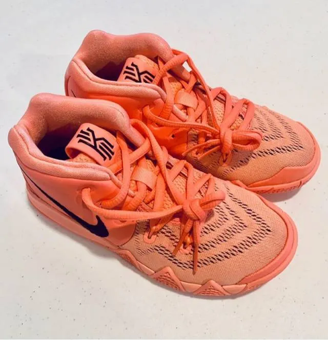 Nike Kyrie 4 GS Atomic Pink