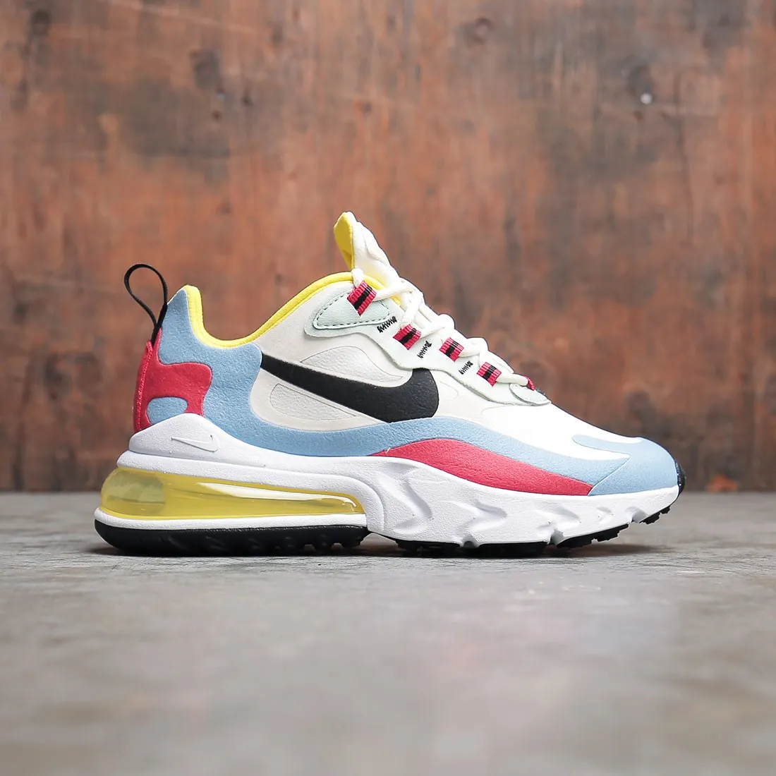 Nike Women Air Max 270 React (phantom / black-light blue-university red)