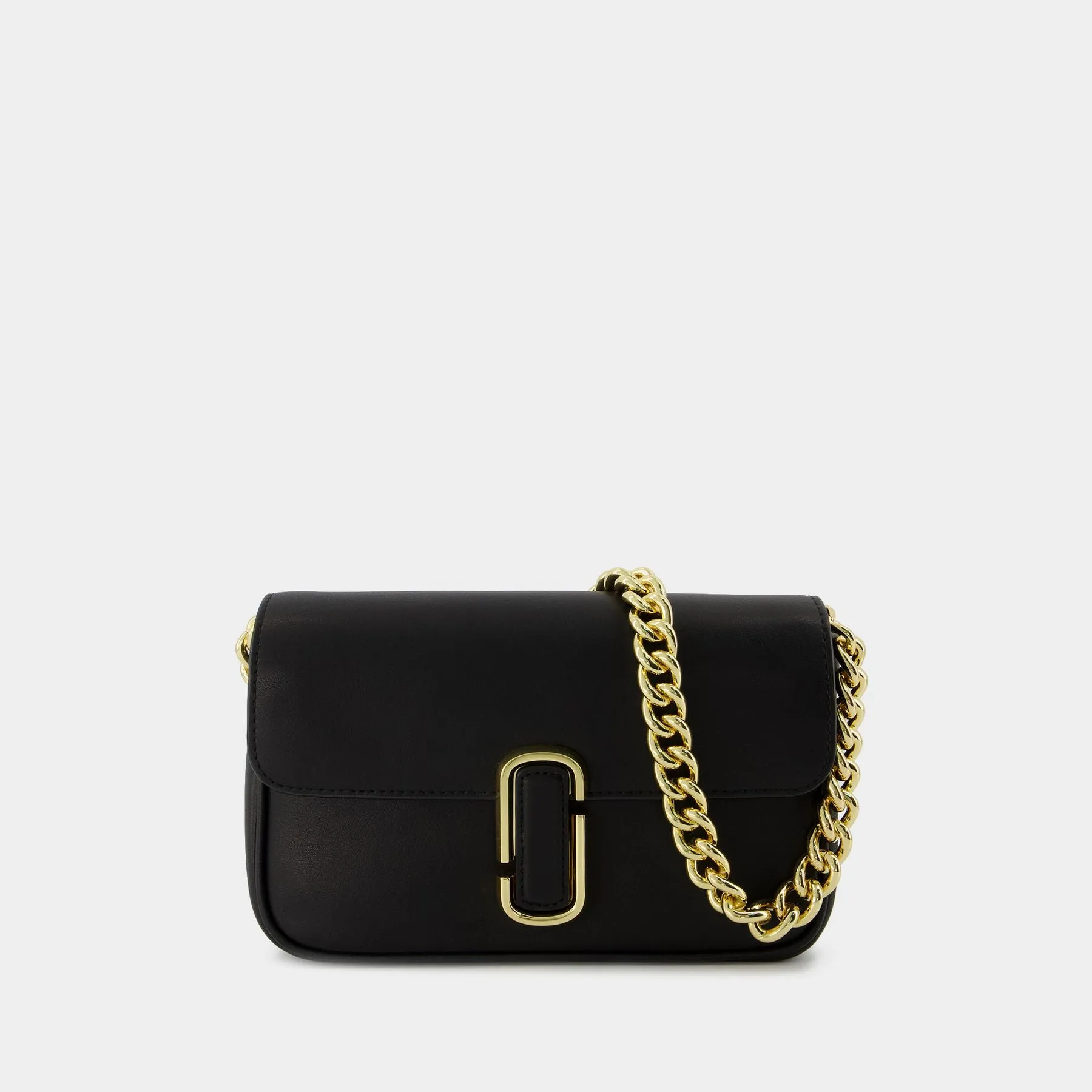 The Shoudler Bag in Black Leather