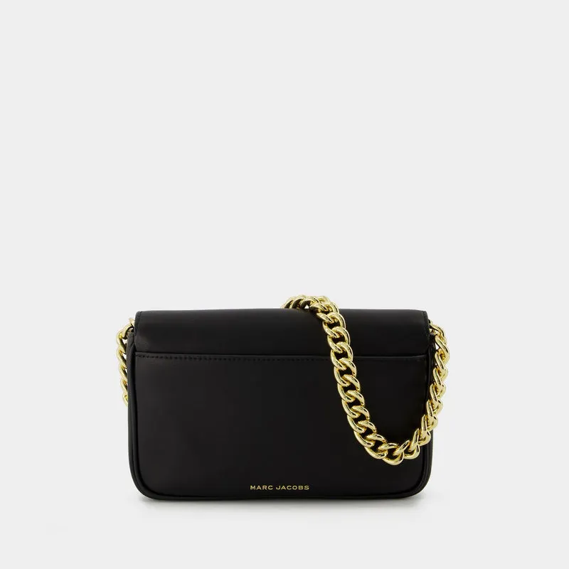 The Shoudler Bag in Black Leather