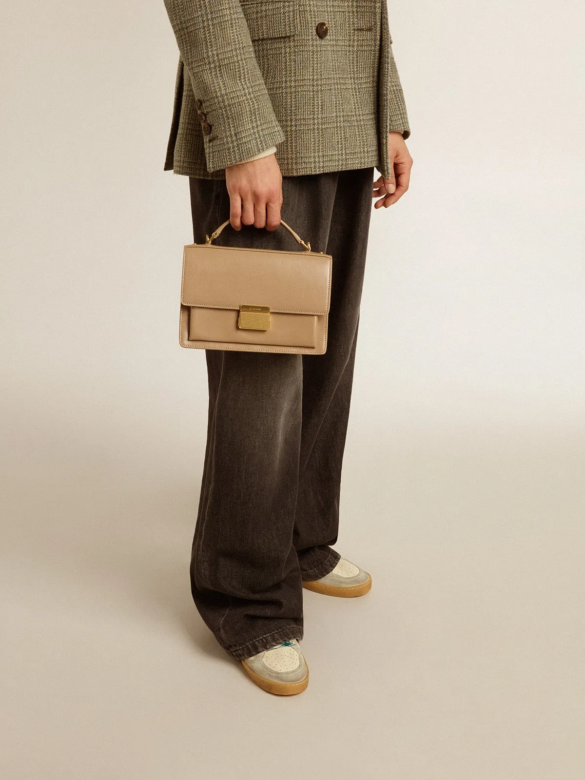 Venezia Bag in beige boarded leather with gold details